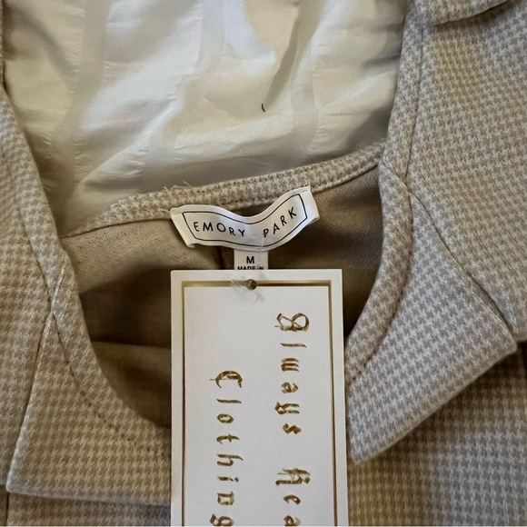 Emory Park Beige Jumpsuit - Picture 6 of 7